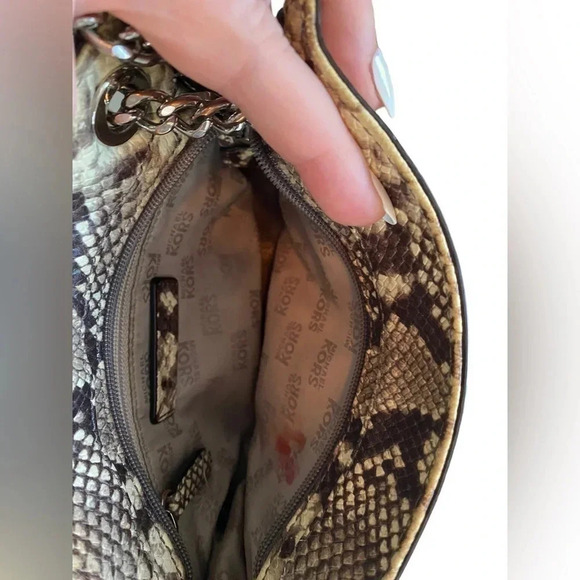 Michael Kors Whipped Chelsea Crossbody Cream/Tan Snake Print Silver Hardware - Picture 5 of 8